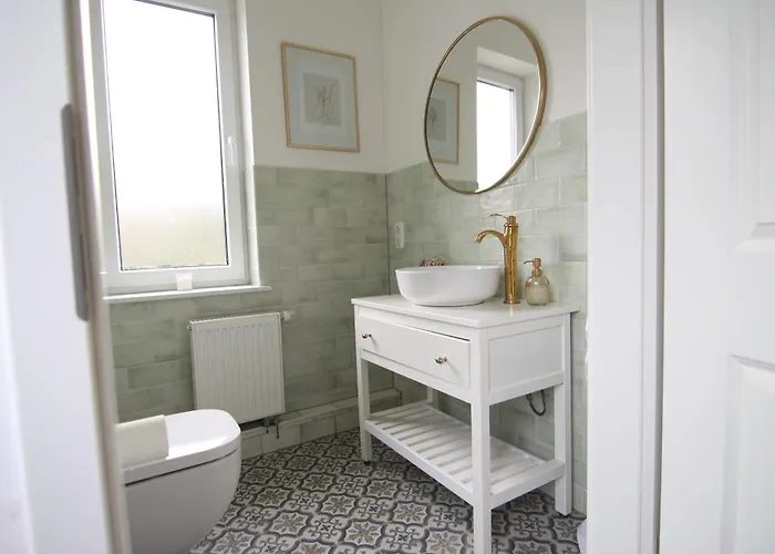 بيت للعطل Haus Mit Pool, Garten Und Gym In *