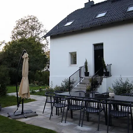Haus Mit Pool, Garten Und Gym In برلين